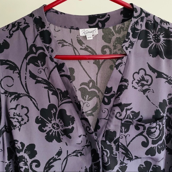 Lengthy Chiffon V-Neck Blouse - Picture 2 of 8